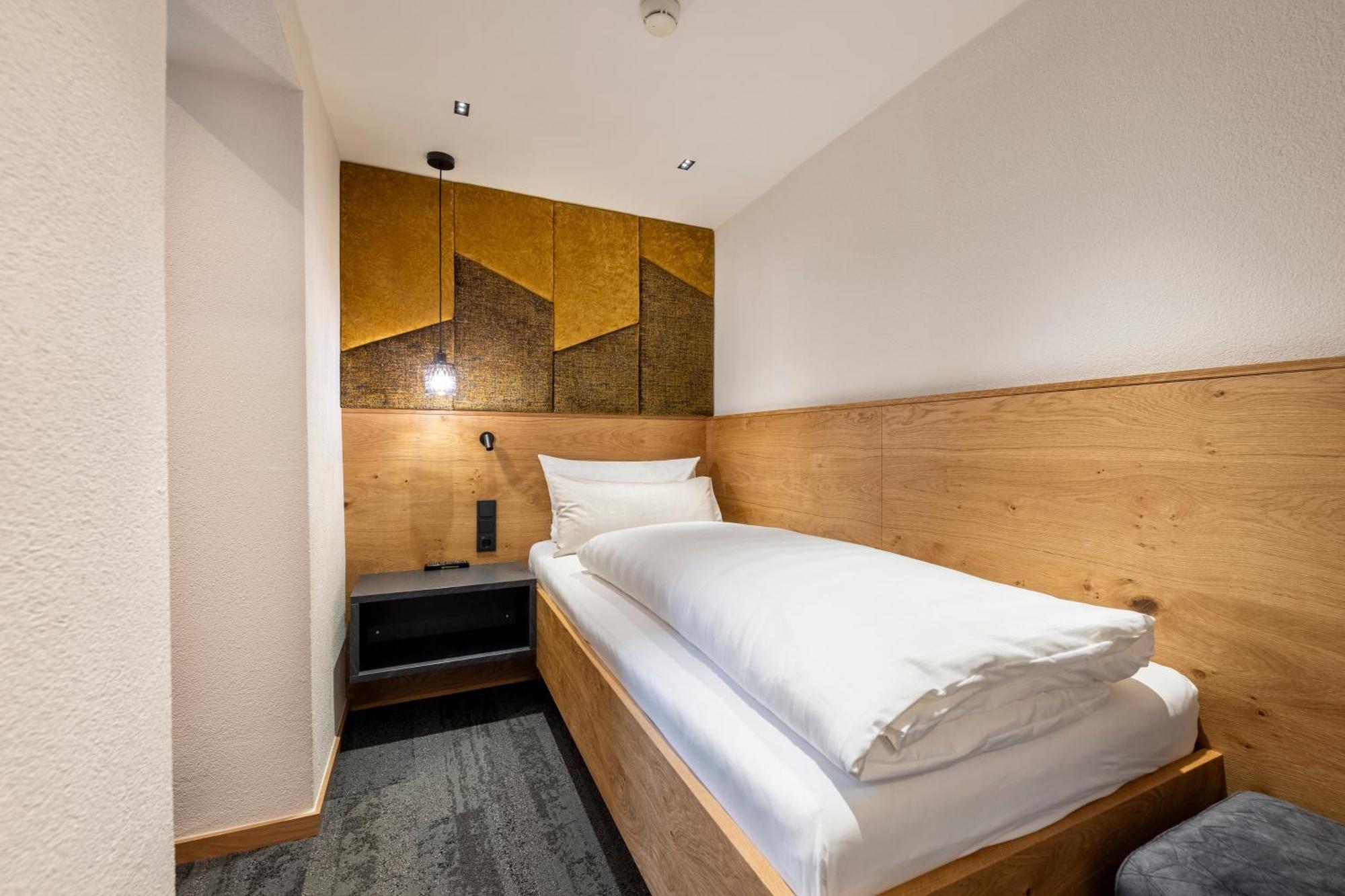 Hotel Jaegerhof Ишгль Экстерьер фото
