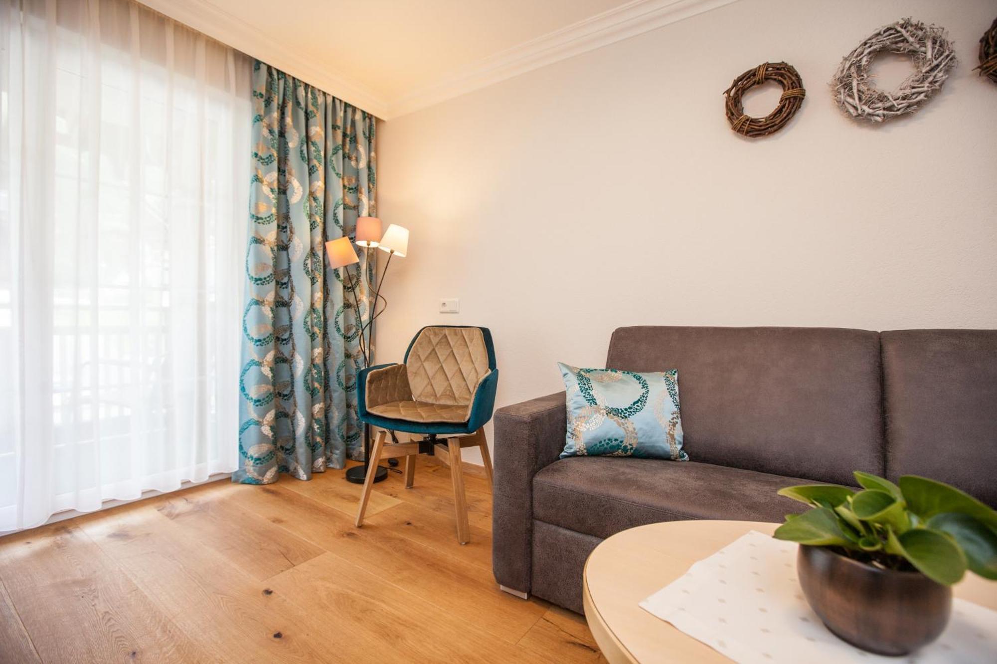 Hotel Jaegerhof Ишгль Экстерьер фото