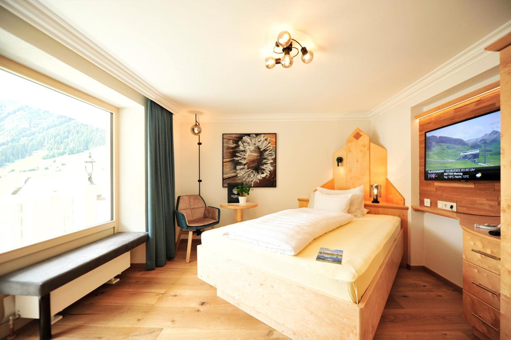 Hotel Jaegerhof Ишгль Экстерьер фото
