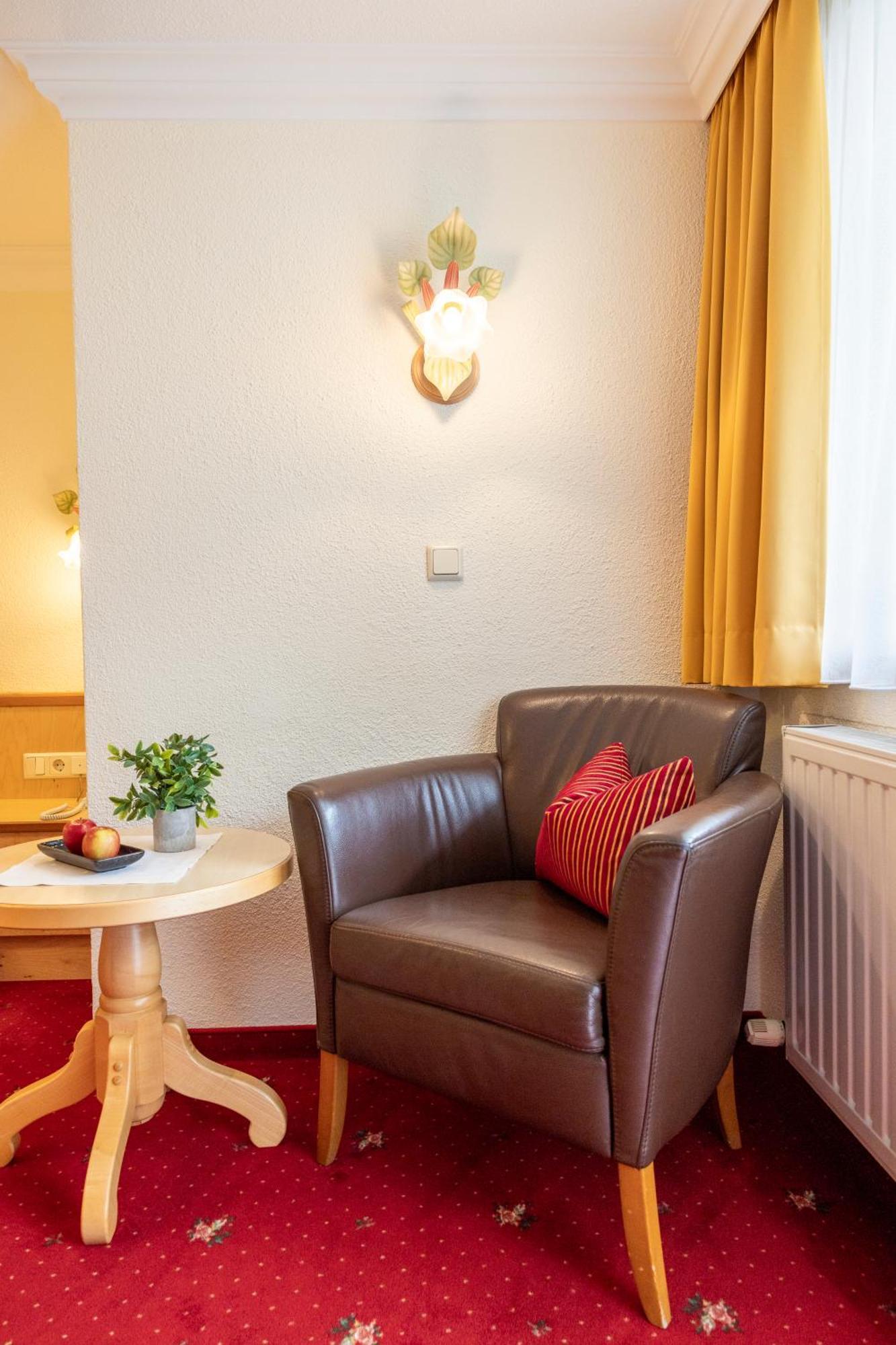 Hotel Jaegerhof Ишгль Экстерьер фото