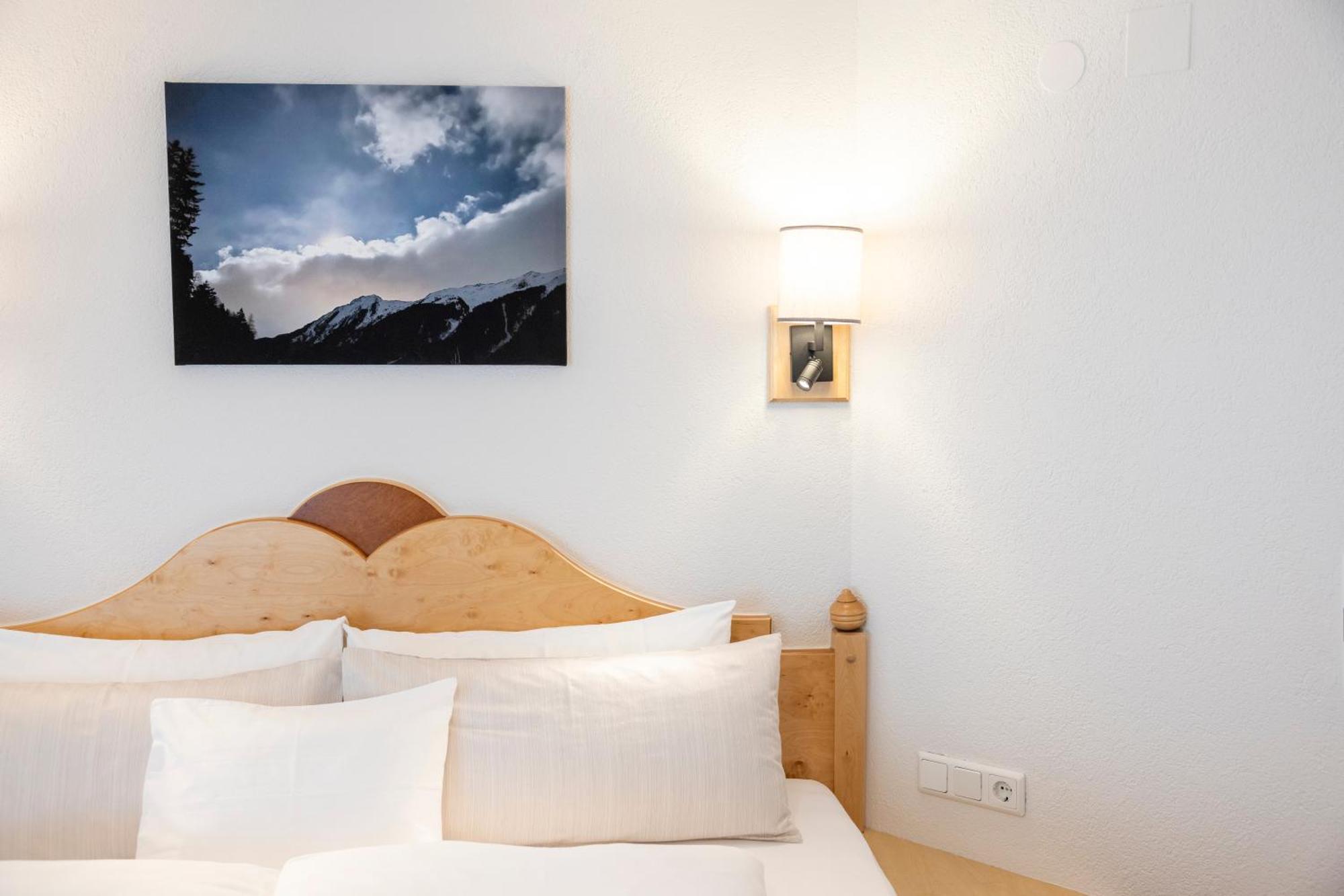 Hotel Jaegerhof Ишгль Экстерьер фото