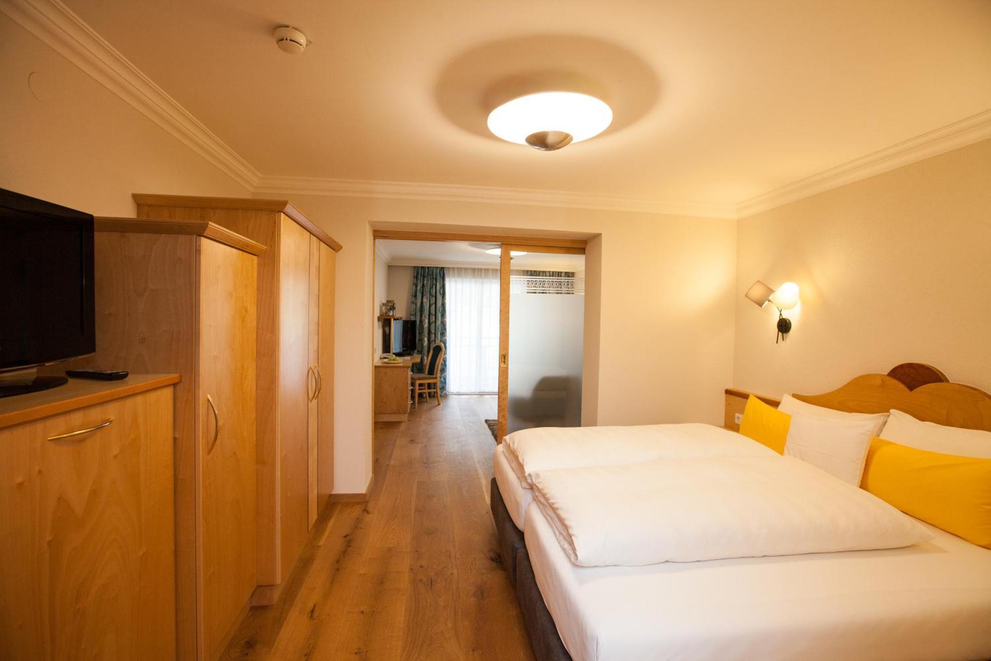 Hotel Jaegerhof Ишгль Экстерьер фото