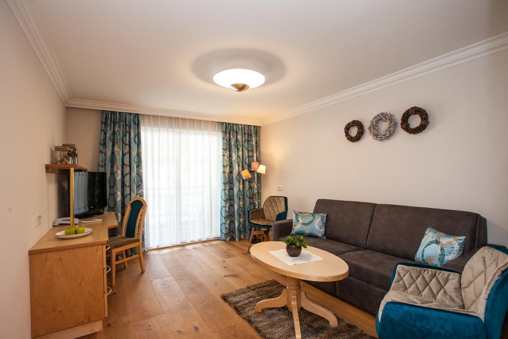 Hotel Jaegerhof Ишгль Экстерьер фото